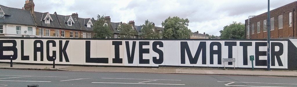 oh my god twitter doesn’t include alt text from images in their API