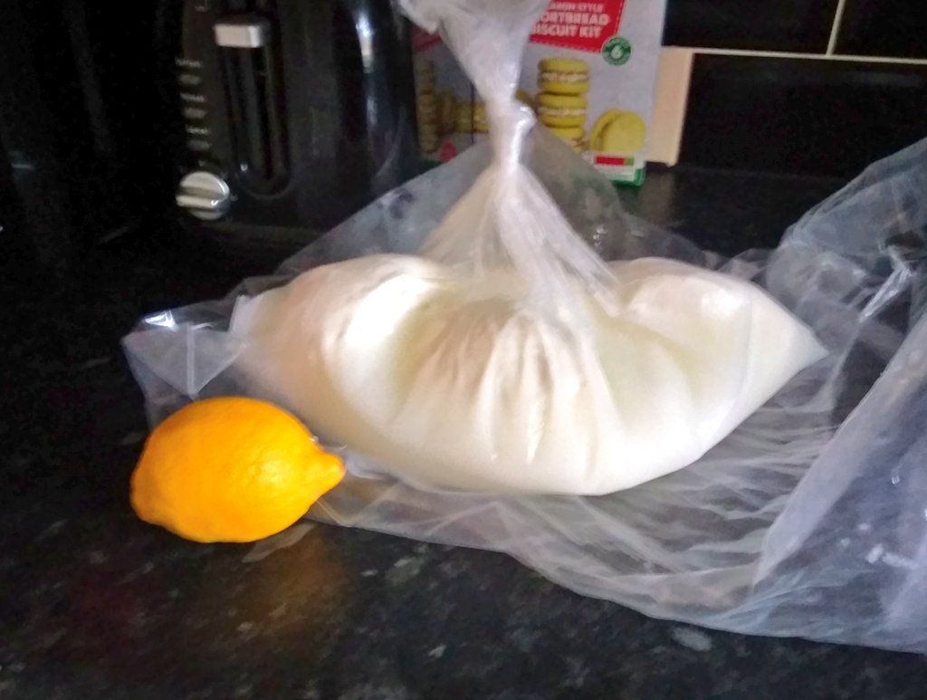 oh my god twitter doesn’t include alt text from images in their API