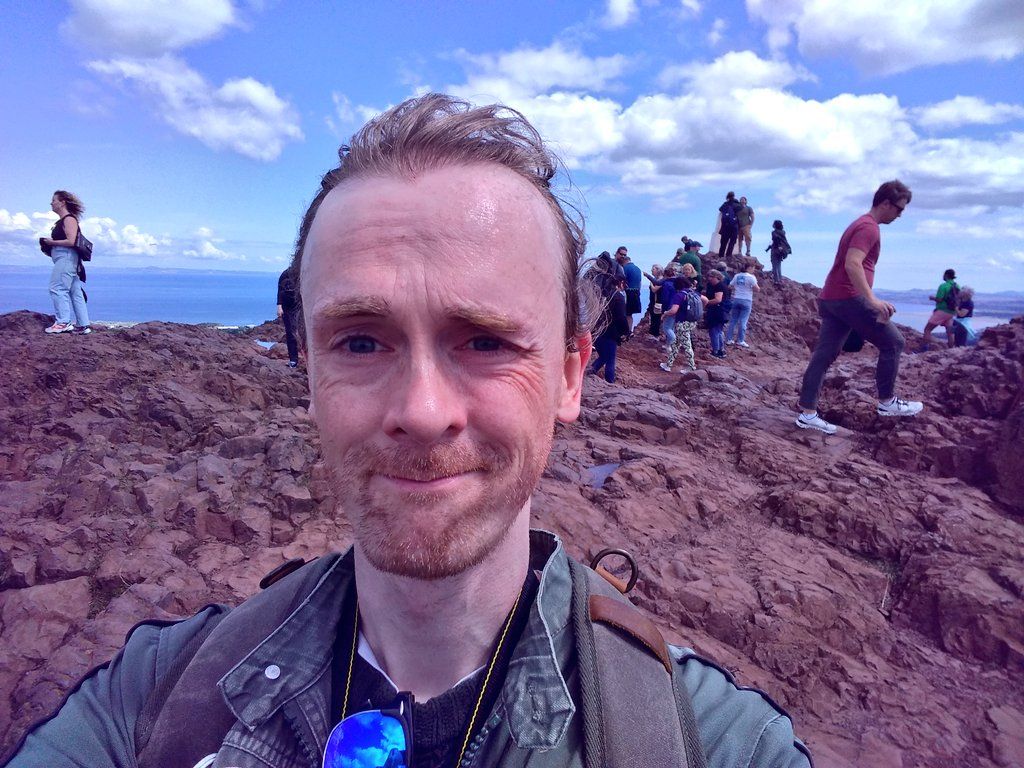 oh my god twitter doesn’t include alt text from images in their API